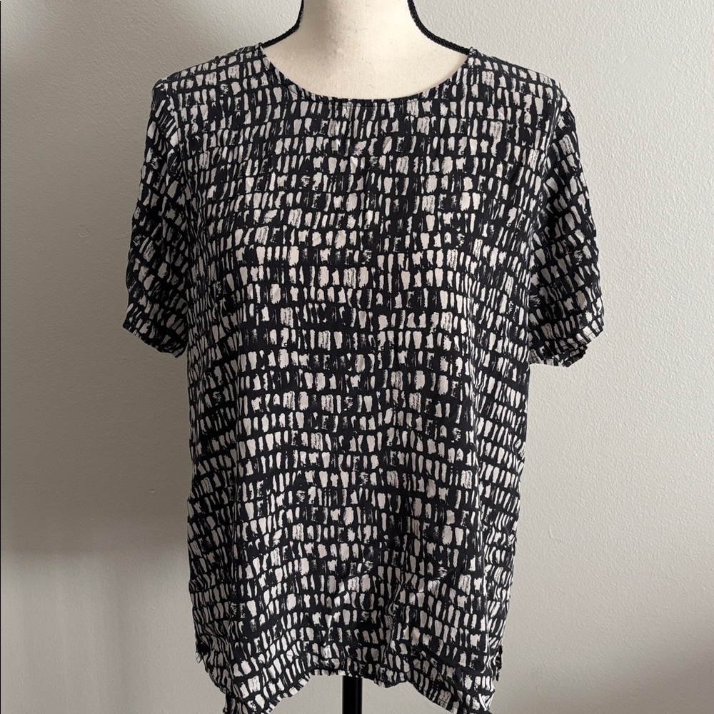 Eileen Fisher 100% SILK print top, sz Large